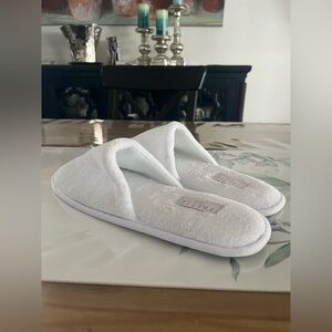Frette adult white slippers